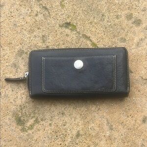 Coach Black Leather Lavender Lining Zip Around Wallet